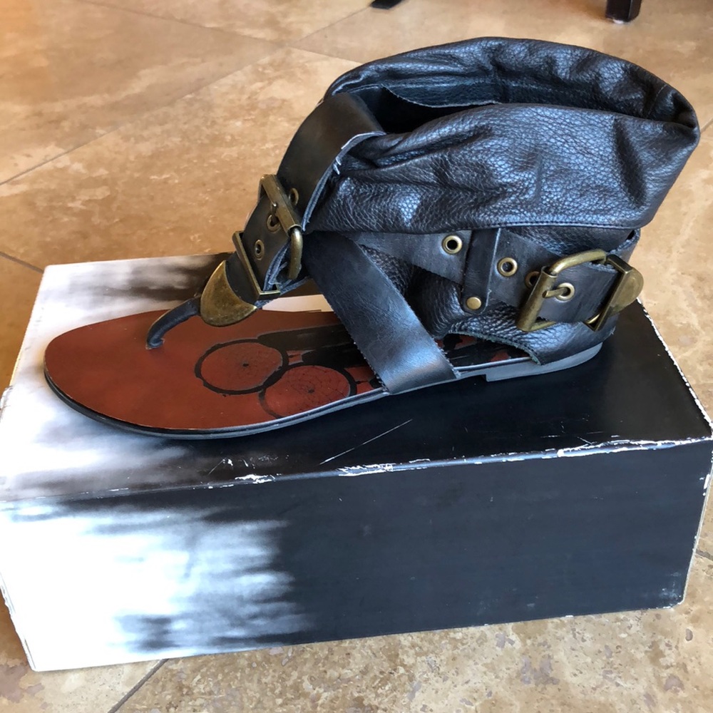 Dolce Vita leather sandal